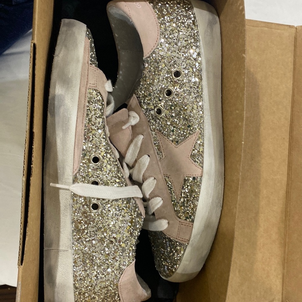 ✨✨NEW GOLDEN GOOSE PINK AND SILVER GLITTER SNEAKERS ✨✨